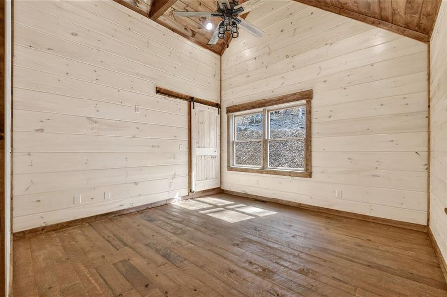 Spacious, unfurnished interior of a new home in , Ellijay (Image 39).