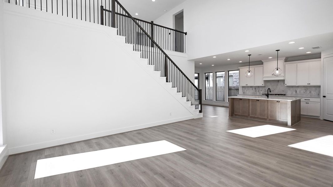 Spacious, unfurnished interior of a new home in Crosswinds 50', Kyle (Image 16).