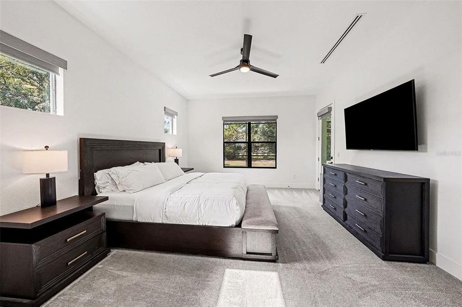 Furnished interior view inside a new home in , Lutz (Image 19).