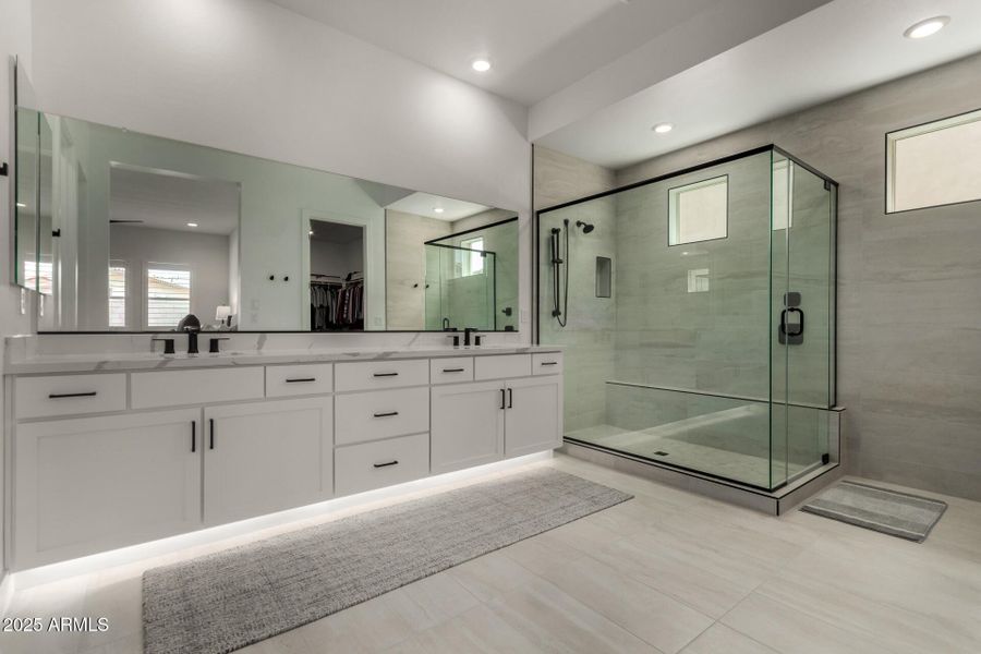 Luxury Dual Vanity Suite Luxury Dual Vanity Suite