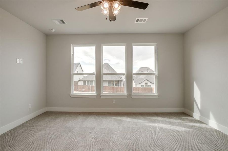 Spacious, unfurnished interior of a new home in Talon Hills, Fort Worth (Image 24).