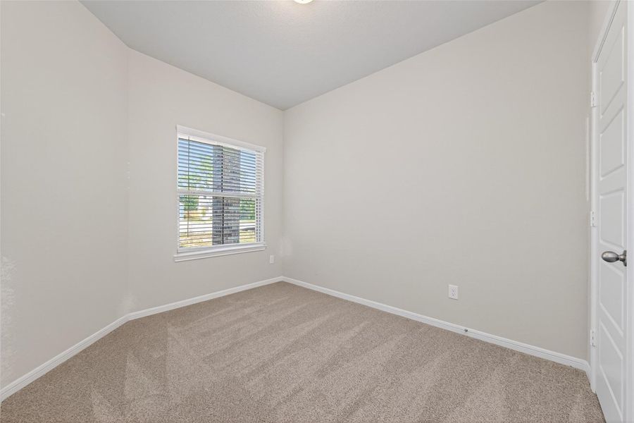 Spacious, unfurnished interior of a new home in Woodland Lakes, Huffman (Image 40).