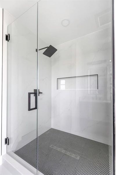 Spacious, unfurnished interior of a new home in , Tampa (Image 36).