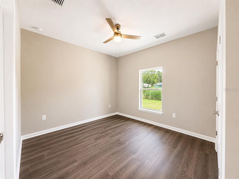 Spacious, unfurnished interior of a new home in , Tampa (Image 14).