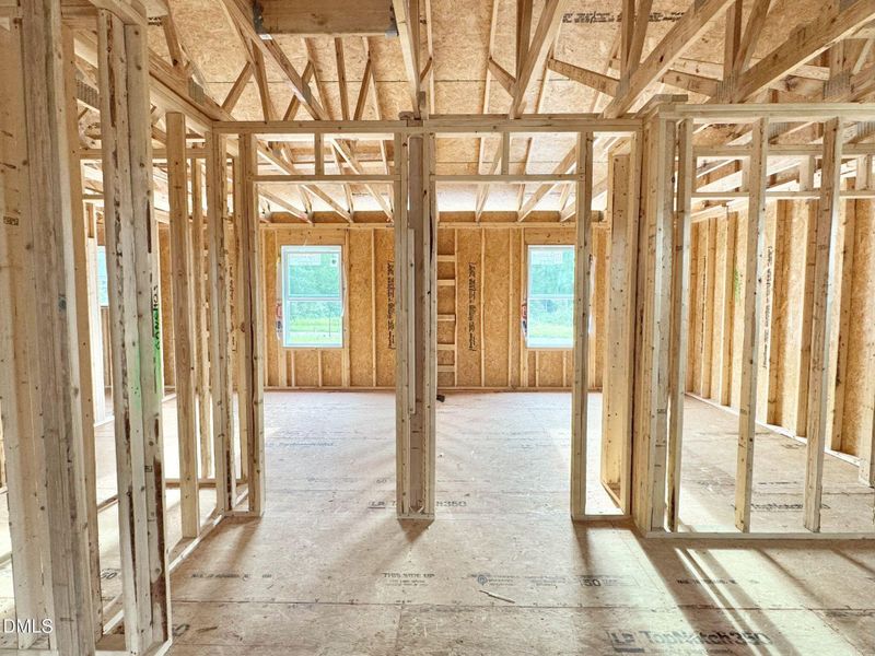 20250928_212540364_iOS