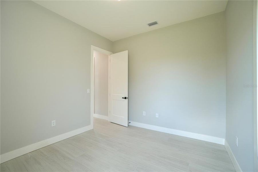 Spacious, unfurnished interior of a new home in , Rotonda West (Image 39).