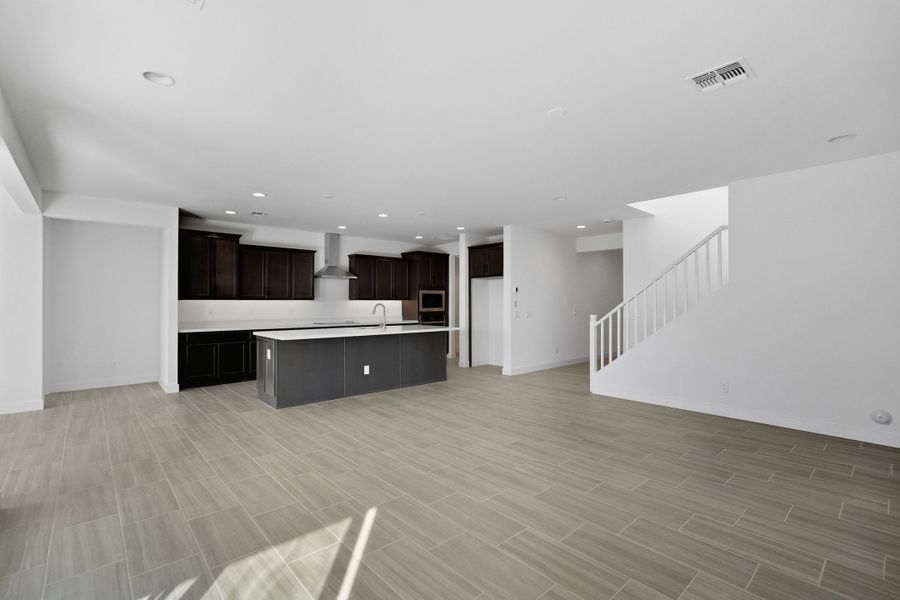 Spacious, unfurnished interior of a new home in Artisan at Asante, Surprise (Image 21).