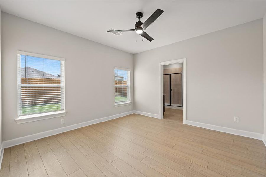 Spacious, unfurnished interior of a new home in Princeton Heights, Princeton (Image 5).