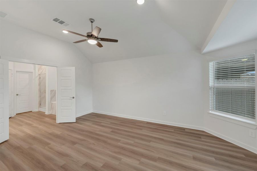 Spacious, unfurnished interior of a new home in Magnolia Ridge, Magnolia (Image 26). Spacious, unfurnished interior of a new home in Magnolia Ridge, Magnolia (Image 26).