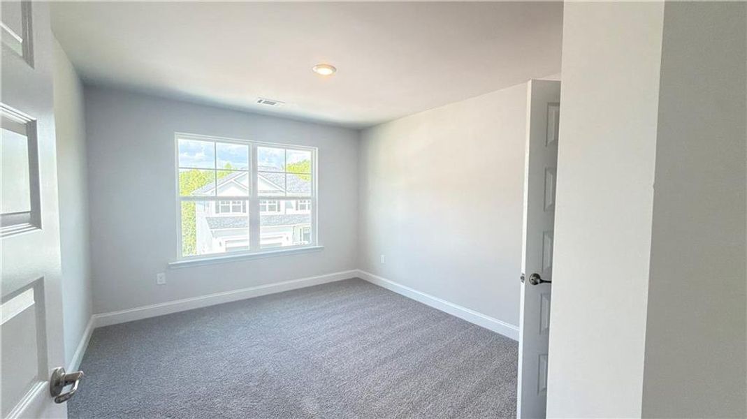 Spacious, unfurnished interior of a new home in Habersham Meadows, Demorest (Image 25).