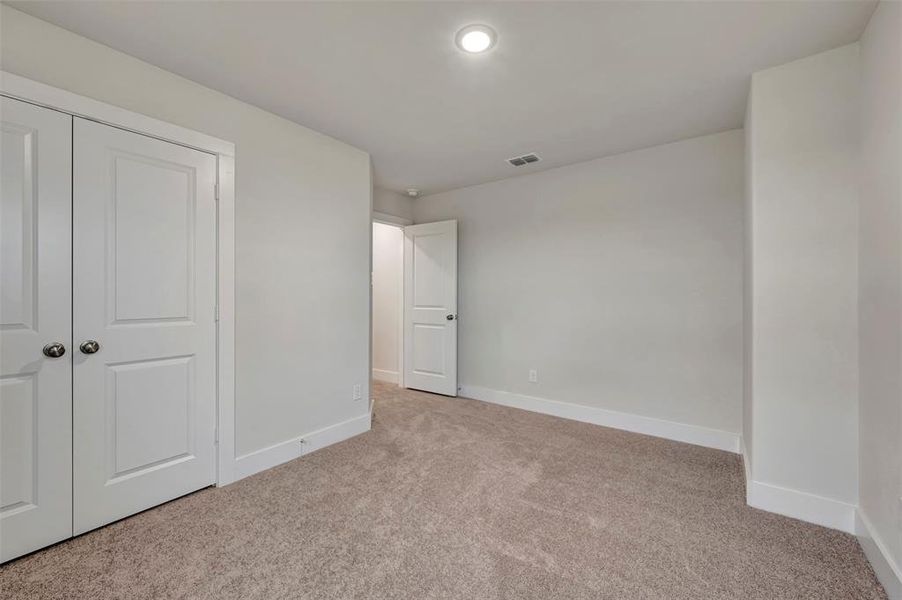 Spacious, unfurnished interior of a new home in Lilybrooke at Legacy Hills, Celina (Image 32).