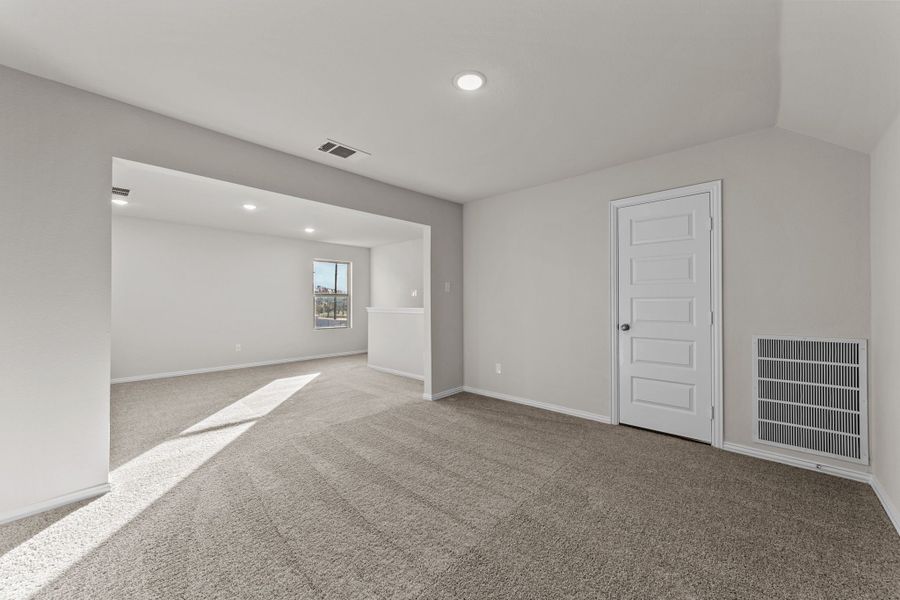 Spacious, unfurnished interior of a new home in Rolling Ridge, Van Alstyne (Image 37). Spacious, unfurnished interior of a new home in Rolling Ridge, Van Alstyne (Image 37).