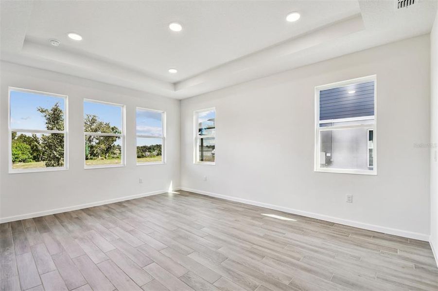 Spacious, unfurnished interior of a new home in Emerson Pointe, Apopka (Image 43).