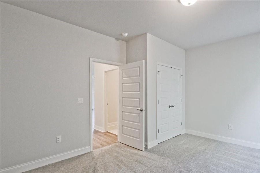 Spacious, unfurnished interior of a new home in Cooper's Walk, Loganville (Image 23).