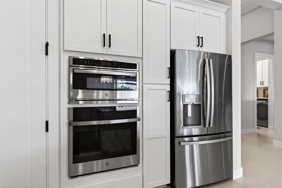 Furnished interior view inside a new home in , Venice (Image 51).