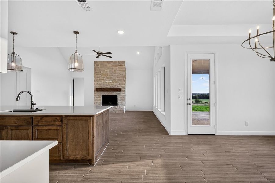 Doug Parr Homes | Kitchen View into Vaulted Family Room