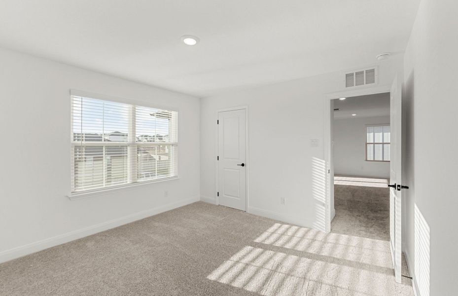 Spacious, unfurnished interior of a new home in Patterson Ranch, Georgetown (Image 43).