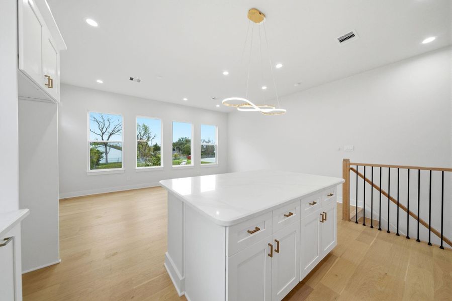 Image 36 of a home in .