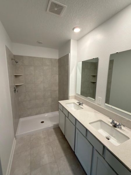 d450e8ad-b5ab-4913-9d10-e2c580d1d960