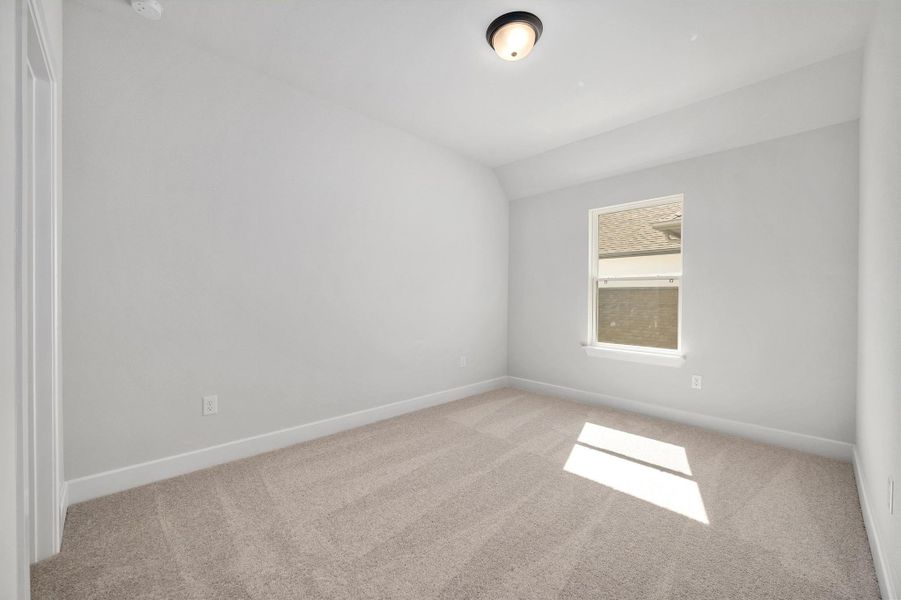 Spacious, unfurnished interior of a new home in Provence, Austin (Image 22).