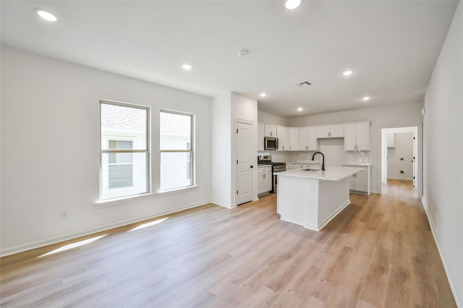 Spacious, unfurnished interior of a new home in Mostyn Springs, Magnolia (Image 21). Spacious, unfurnished interior of a new home in Mostyn Springs, Magnolia (Image 21).