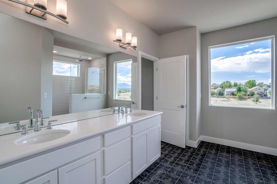 The Fairview - Owner's Bath