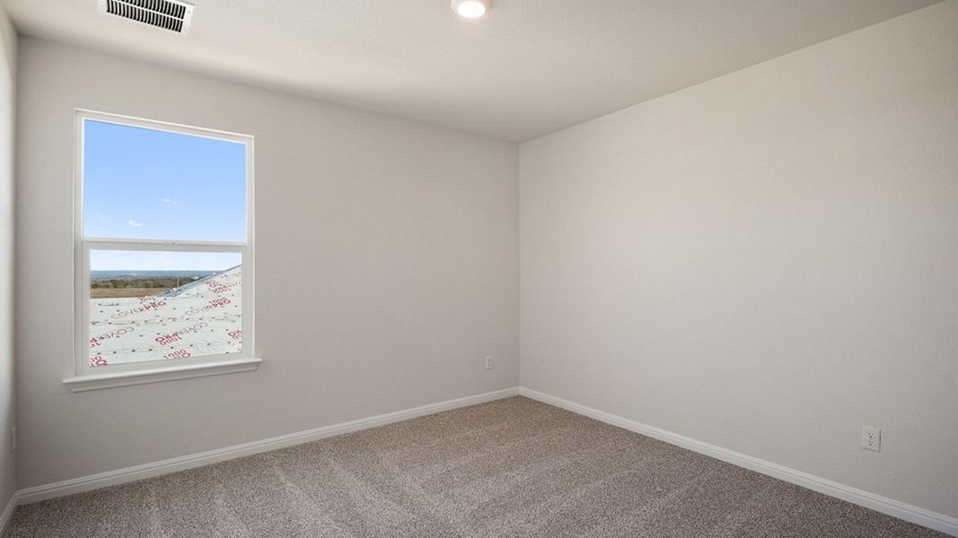 Spacious, unfurnished interior of a new home in Thunder Rock, Marble Falls (Image 31).
