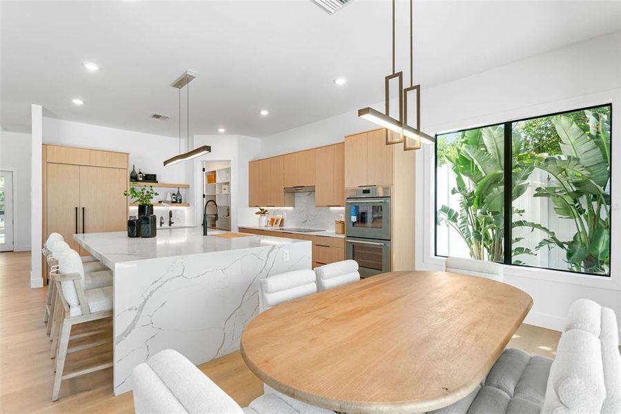 Furnished interior view inside a new home in , Sarasota (Image 39).