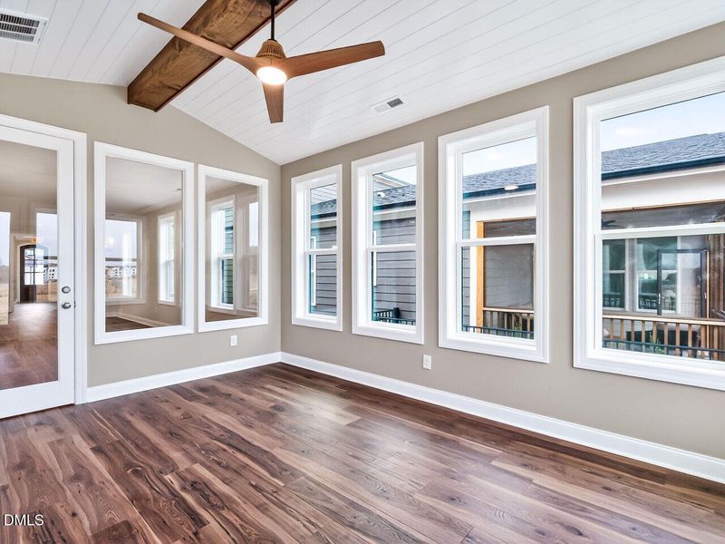 018-1280x960-sun-room