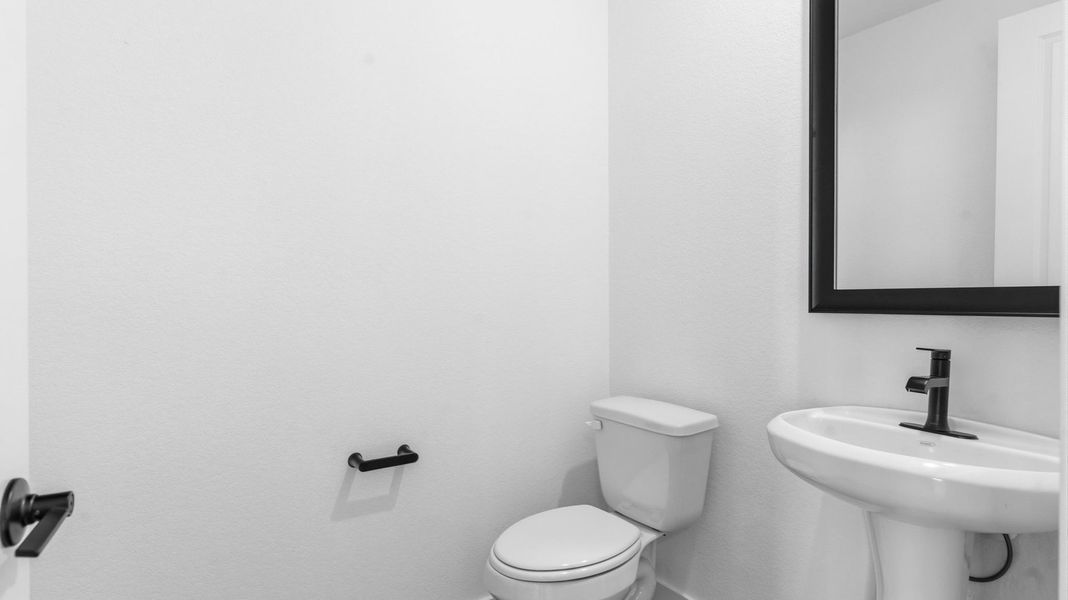 Furnished interior view inside a new home in Davis Harbor, League City (Image 10).