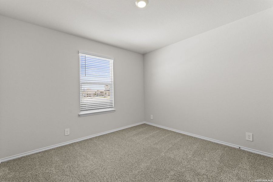 Spacious, unfurnished interior of a new home in Redbird Ranch, San Antonio (Image 10).
