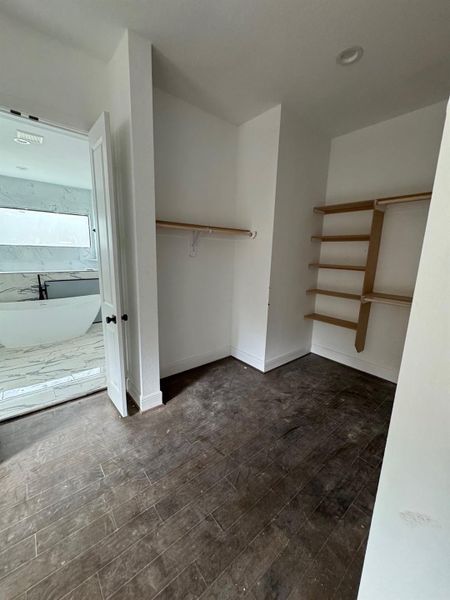 Image 42 of a home in .