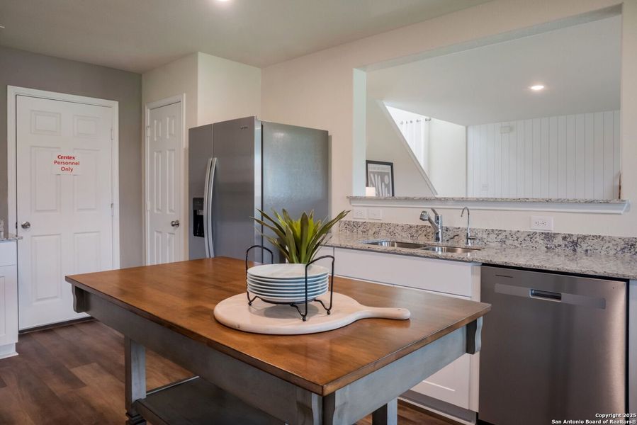 Furnished interior view inside a new home in Cinco Lakes, San Antonio (Image 14). Furnished interior view inside a new home in Cinco Lakes, San Antonio (Image 14).