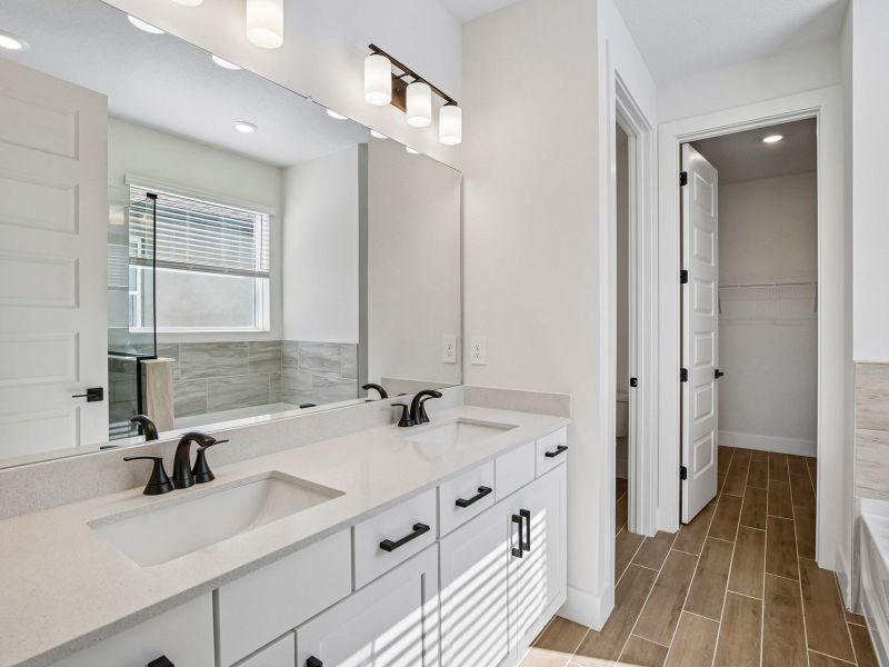 Furnished interior view inside a new home in Magnolia Bay - Reserve Series, Nokomis (Image 10).