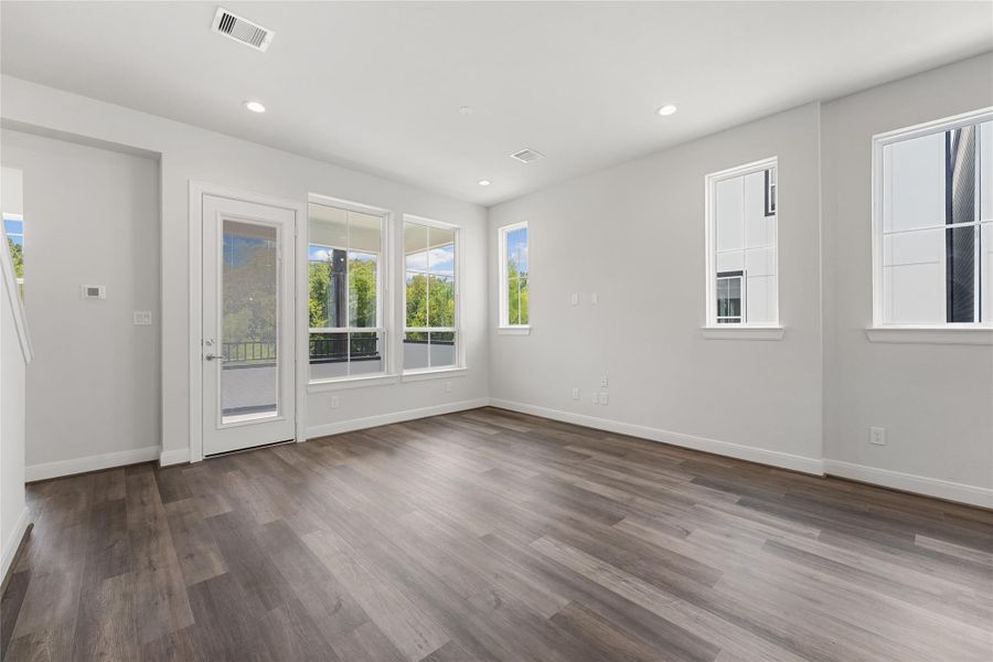 Spacious, unfurnished interior of a new home in The Corner At Buffalo Pointe, Houston (Image 19). Spacious, unfurnished interior of a new home in The Corner At Buffalo Pointe, Houston (Image 19).