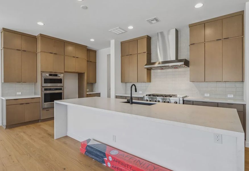 Kitchen - 9 of 17
