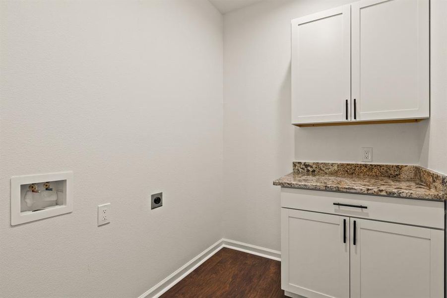 Furnished interior view inside a new home in , Mount Vernon (Image 14).