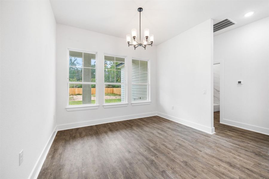 Spacious, unfurnished interior of a new home in , Huffman (Image 12).