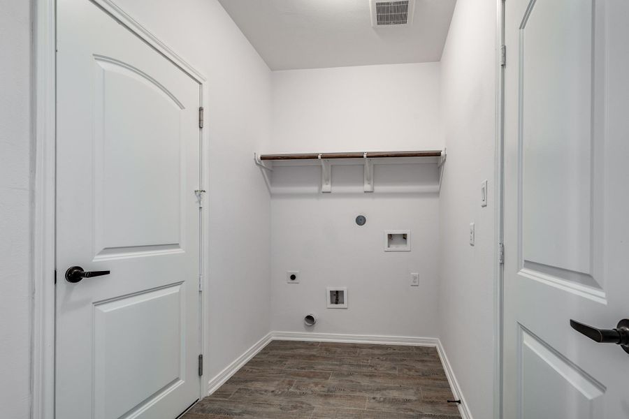 Big laundry room with a closet