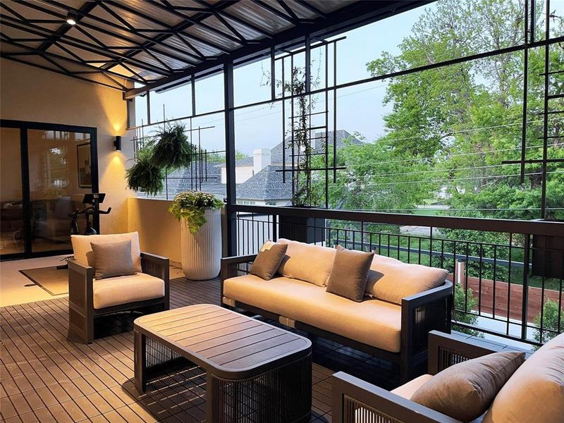 Community amenities in , Dallas (Image 27). Community amenities in , Dallas (Image 27).