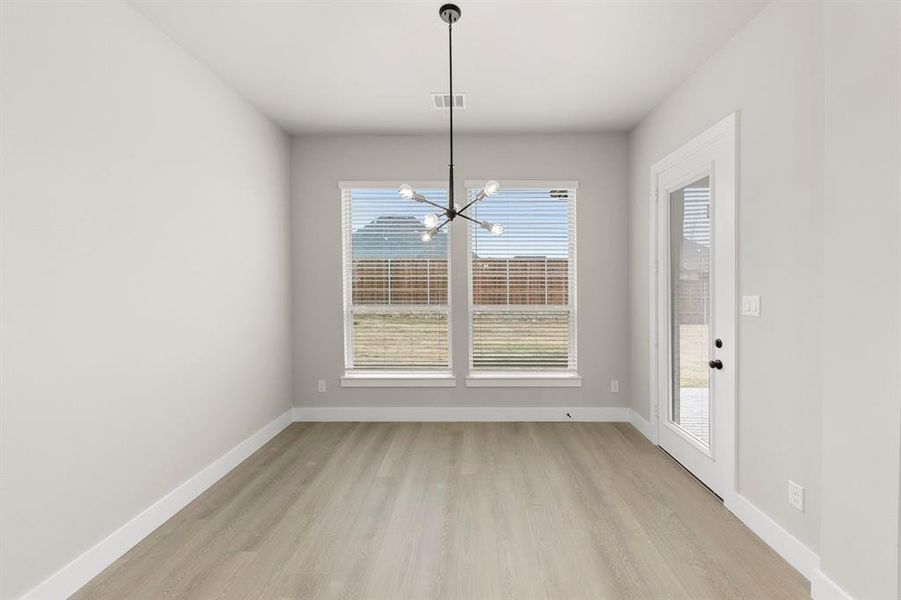 Spacious, unfurnished interior of a new home in Cambridge Estates - Harwood, Prosper (Image 25).
