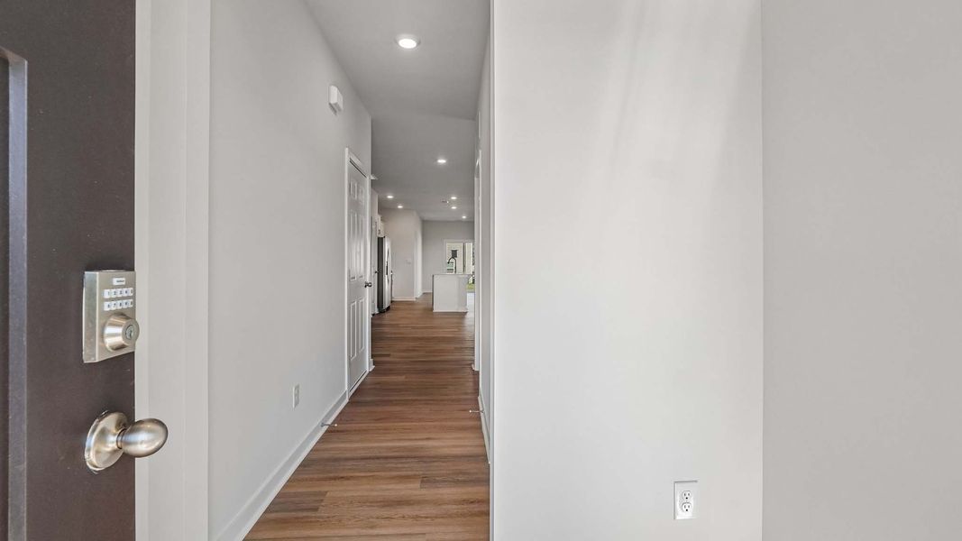 Spacious, unfurnished interior of a new home in Zion Springs, Hickory (Image 10).