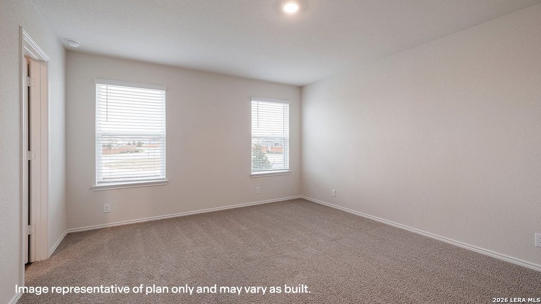 Spacious, unfurnished interior of a new home in Solana Ridge, San Antonio (Image 18).