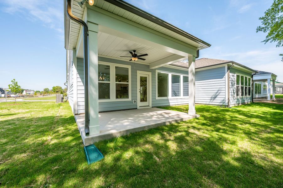 Representative exterior details of a home built from the The Ponder by David Weekley Homes in Hardy Pond, Rock Hill (Image 4).