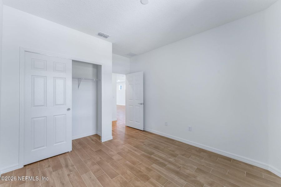 Spacious, unfurnished interior of a new home in , Yulee (Image 30).