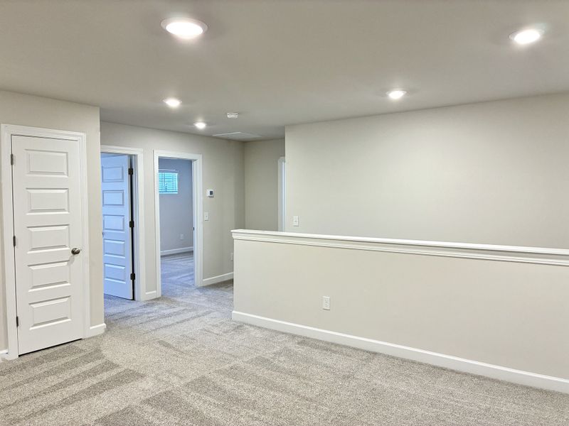 Spacious, unfurnished interior of a new home in Miller Park, Greenville (Image 18).