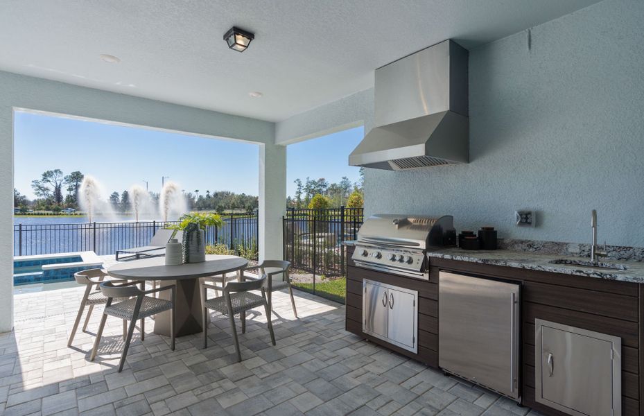 Exterior details and patio area of a home in Parkview Reserve, Orlando (Image 3).
