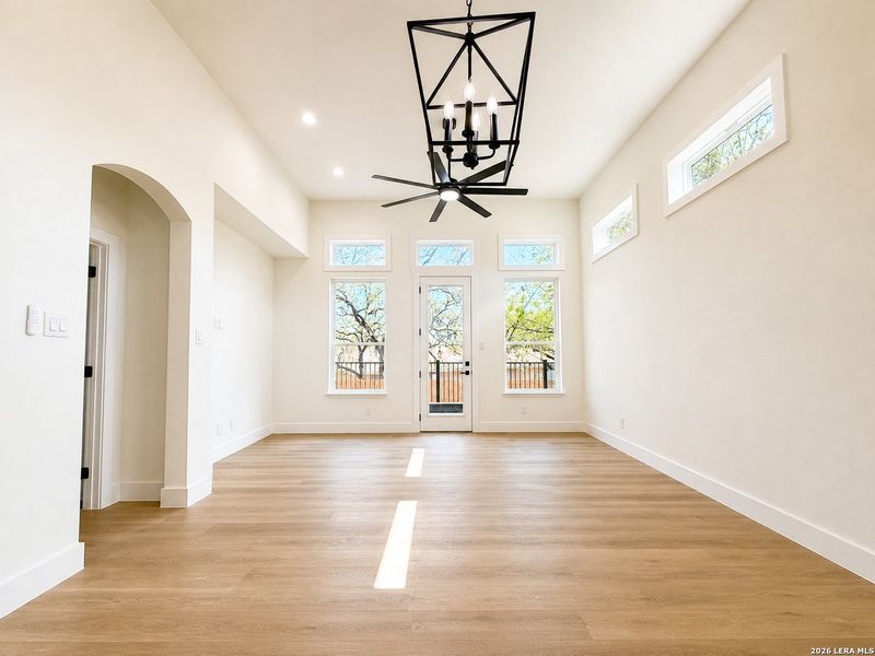 Spacious, unfurnished interior of a new home in , San Antonio (Image 29).