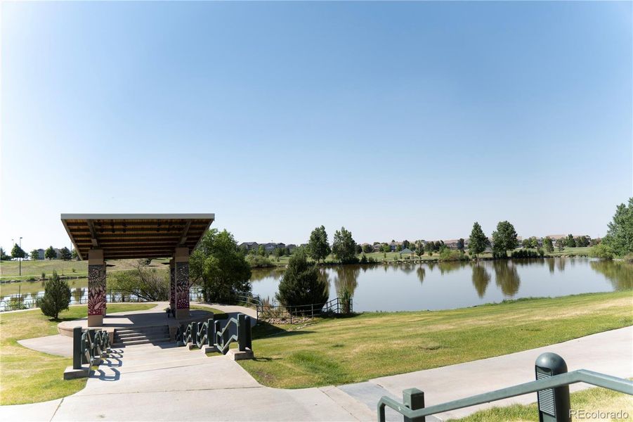 Community amenities in , Aurora (Image 32).