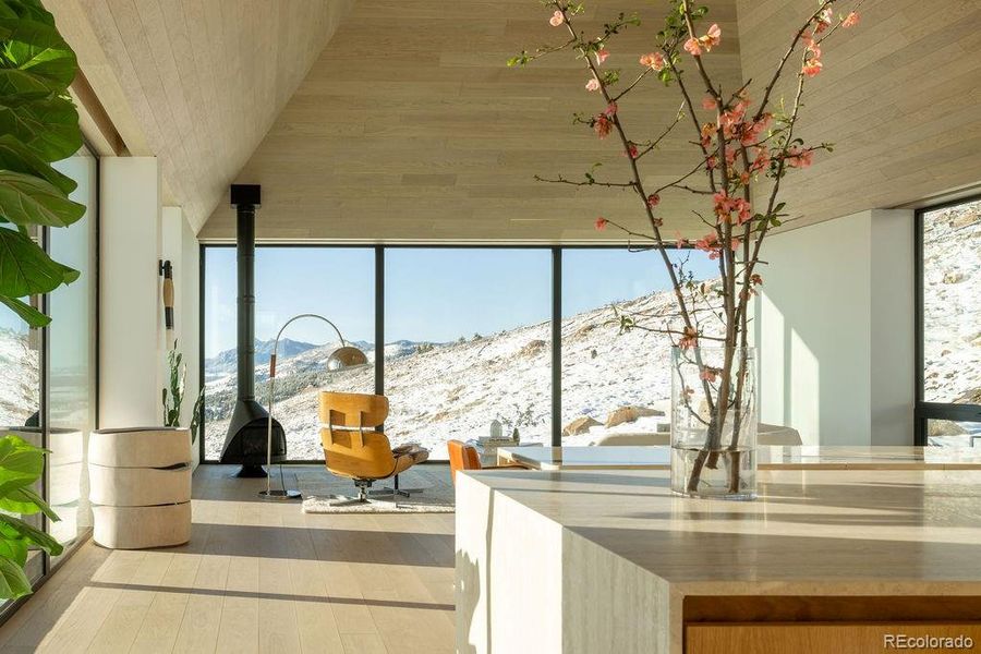 Exterior details and patio area of a home in , Boulder (Image 15).